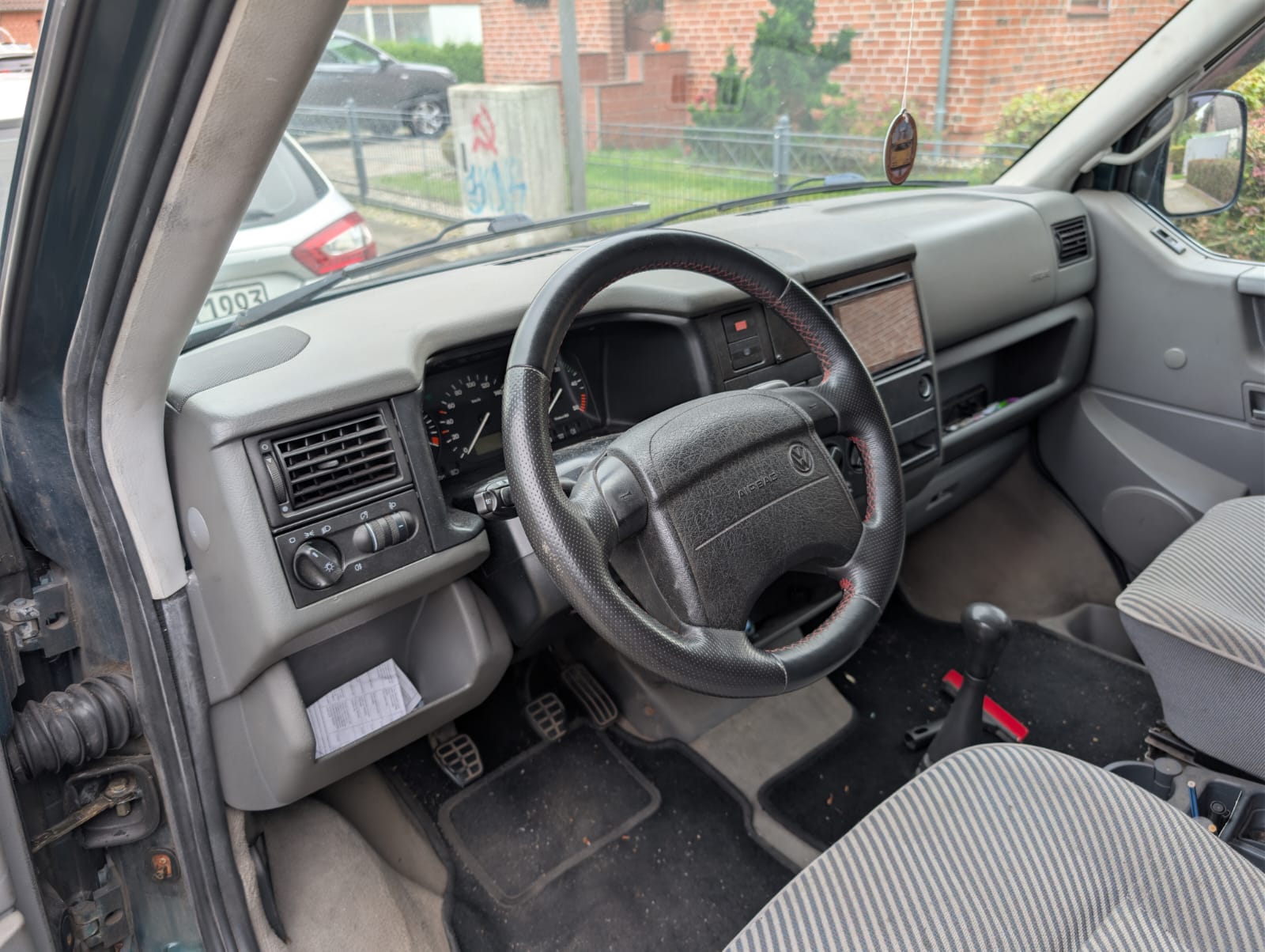 Vw T4 Airbaglenkrad bezogen 